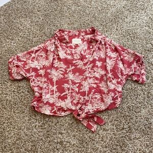 American Eagle Hawaiian crop top